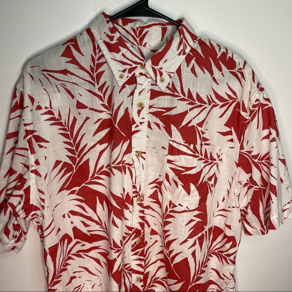 Large St. John’s Bay Button Down Shirt - Picture 2 of 8